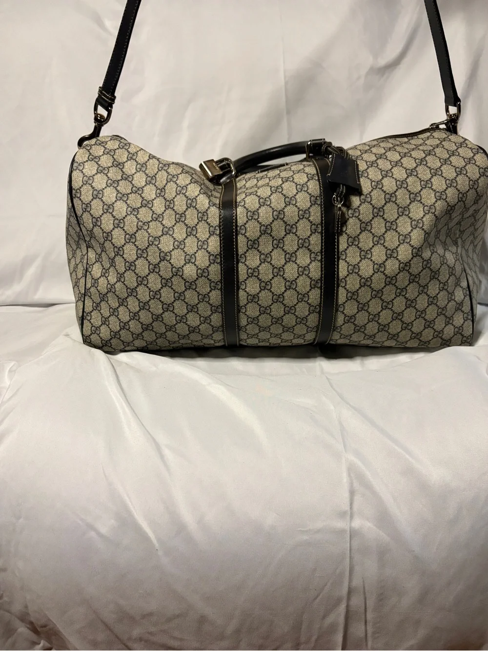 Gucci Beige and Navy GG Monogram Duffel Bag - Picture 7 of 17